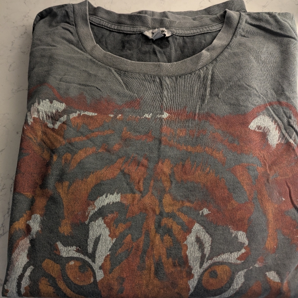 Gray Tiger Graphic Short Sleeve Tee - Picture 5 of 6